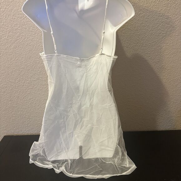 Victoria’s Secret Bridal Eyelet Lace Lingerie Slip Gown Chemise Medium Sheer - Picture 5 of 6